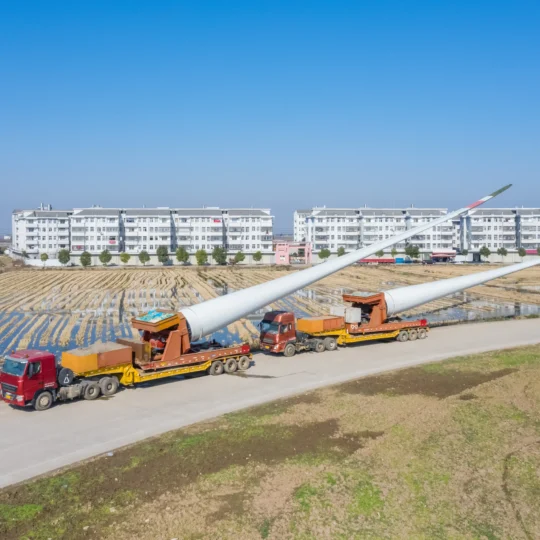 wind-turbine-blades-on-trucks-2023-10-06-22-08-17-utc-540x540.webp